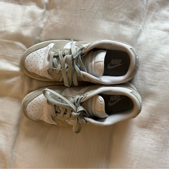 LAST CHANCE!! 
Nike Dunks - Picture 6 of 7